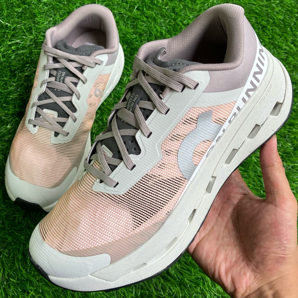 On Cloud CloudUltra 3 Running shoes size 40