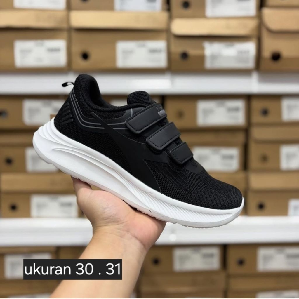 sepatu sport anak  sekolah anak diadora kids original