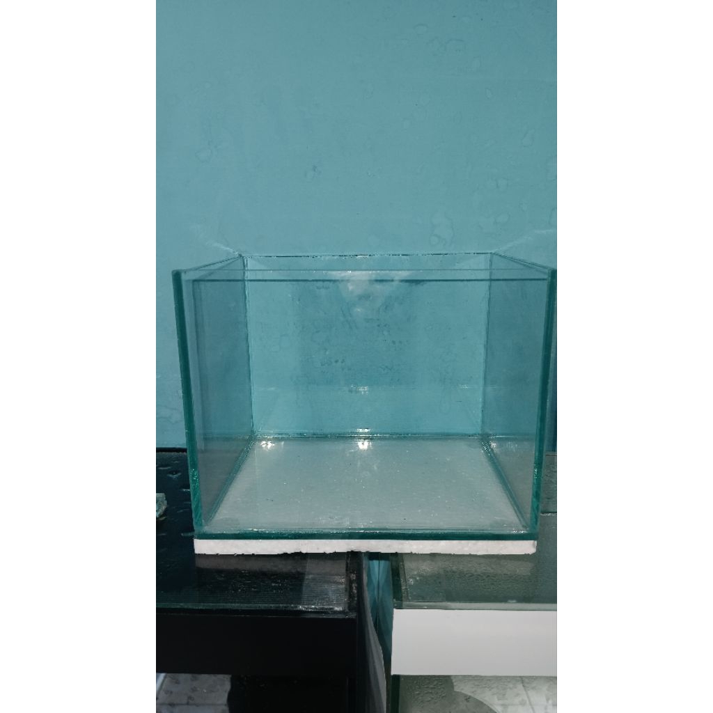 Aquarium Mini Cube 20×15×15 cm Kaca 5 mm Polos Minimalis Cocok untuk Ikan Hias Kecil Aquascape Mini 