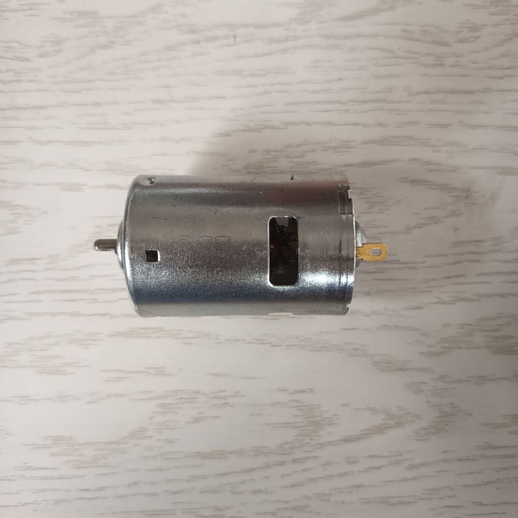 Dinamo DC 755 Shaft D 7.4 Volt