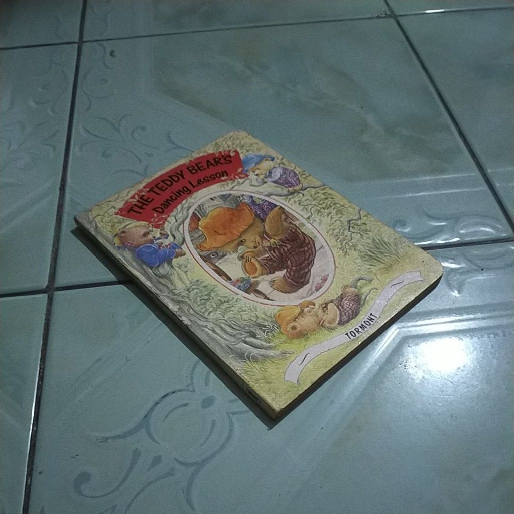 buku THE TEDDY BEARS DANCING LESSON