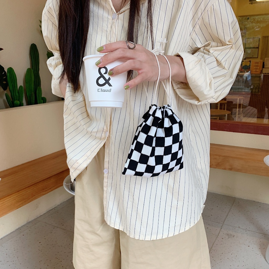 Pouch Serut Kain Motif Bunga & Kotak | Pouch Kain Aesthetic Korea Kain Serut Vintage | Kantong Koin 