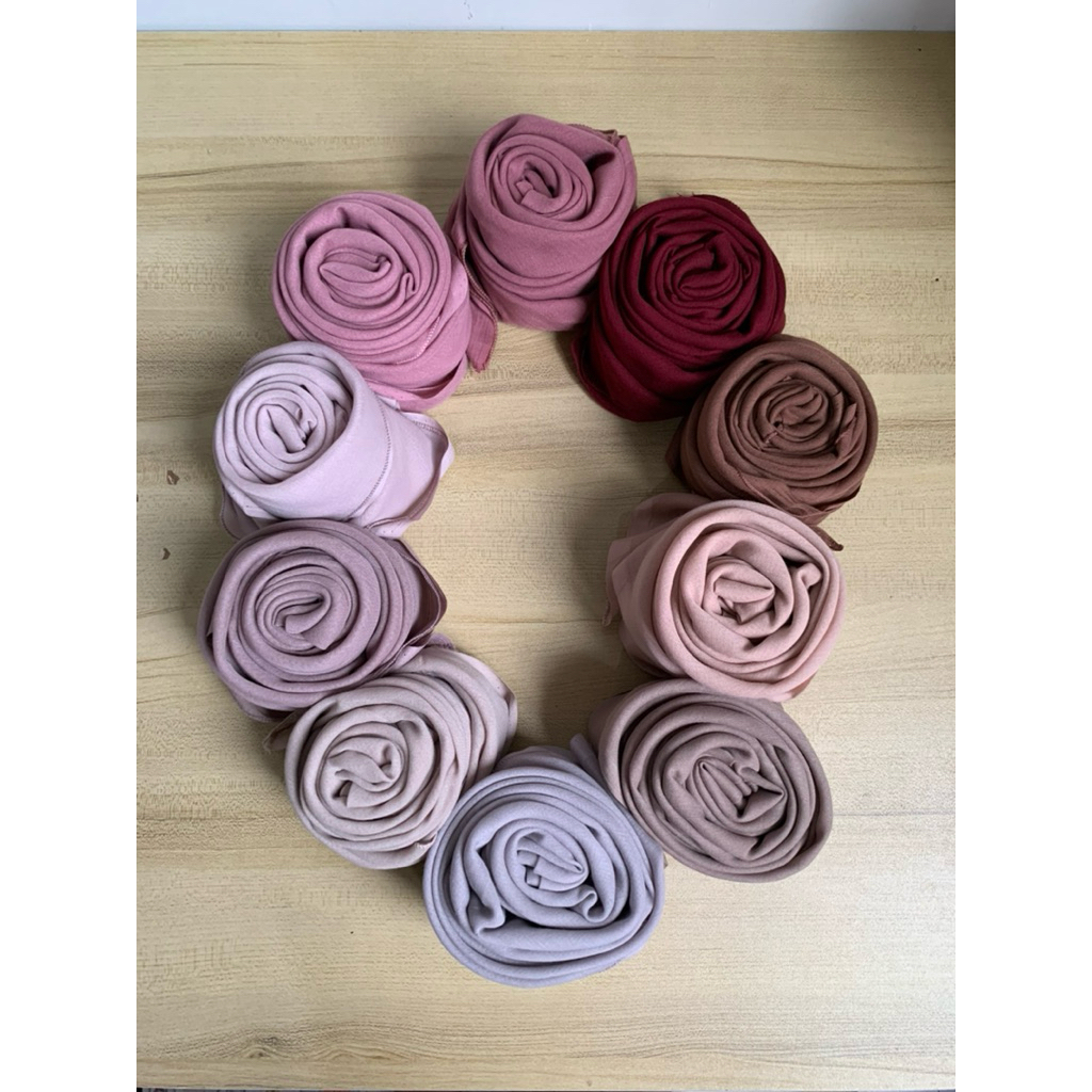 Hijab Paris Jadul Segi Empat by Kayla’s Scarf