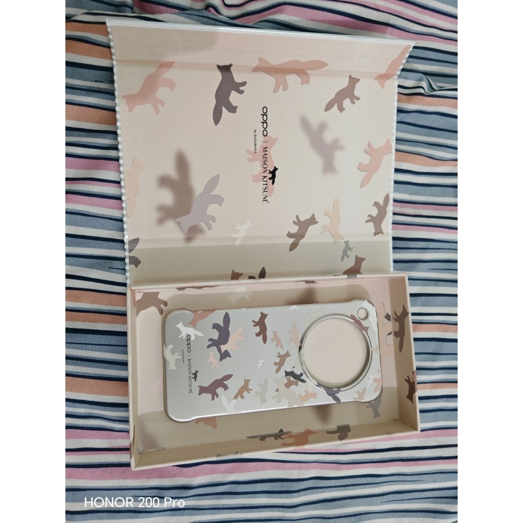 case oppo find X8 maison kitsune original baru