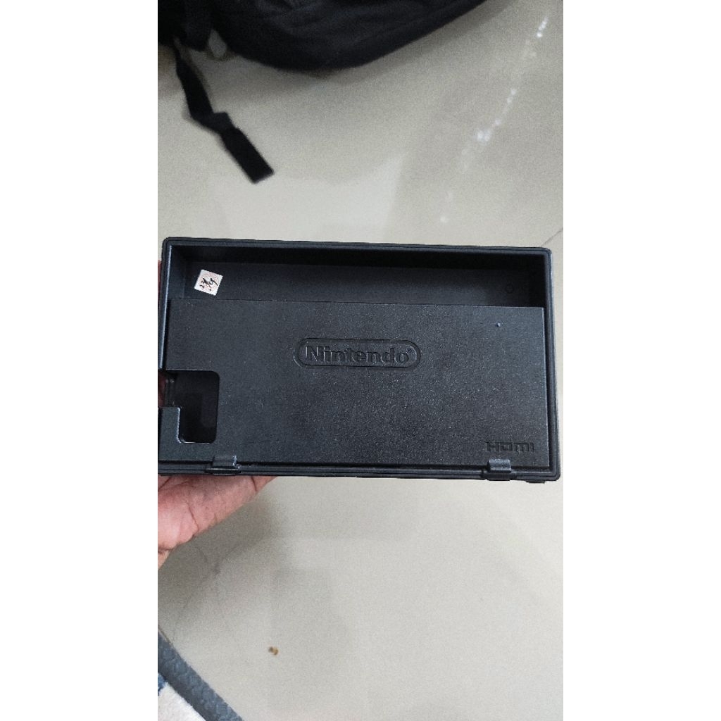 Docking Nintendo Switch original kondisi rusak