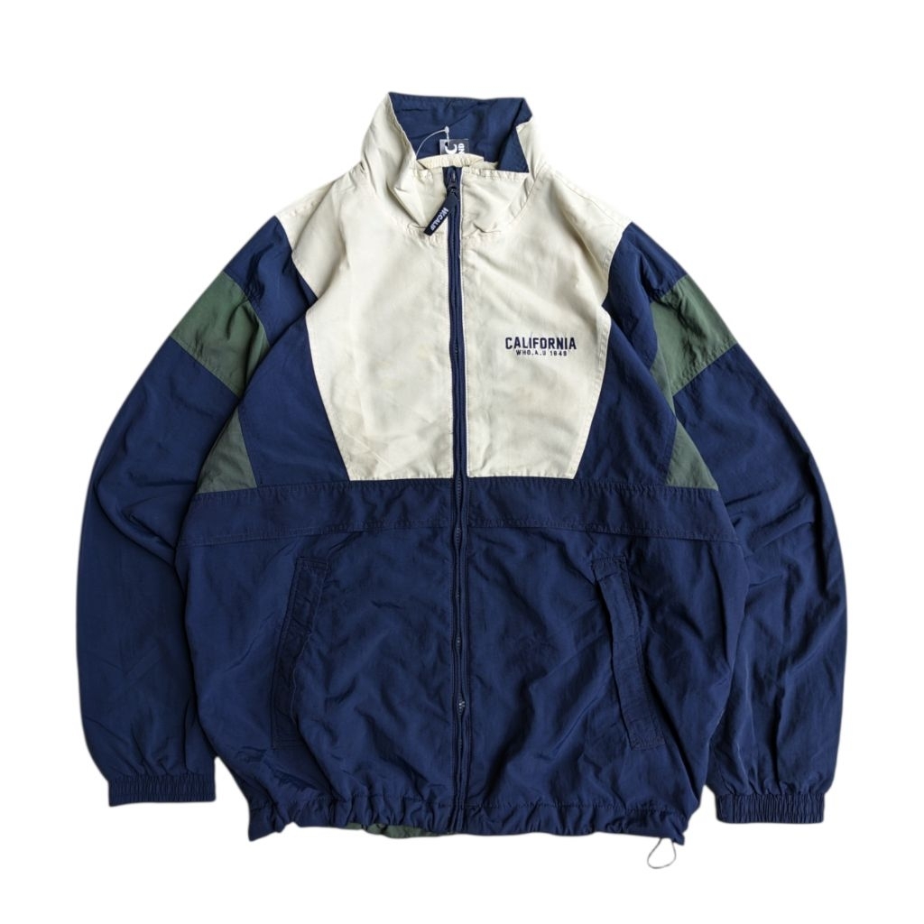 JAKET WINDBREAKER WHO.AU