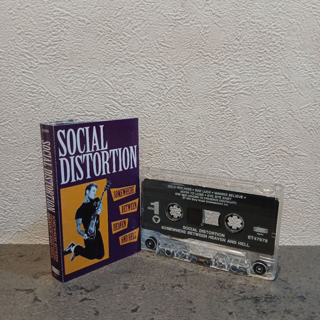 kaset pita social distortion-somewhere between heaven and hell original impor