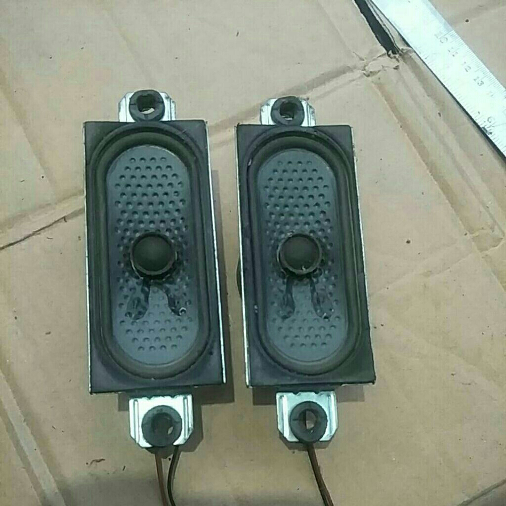 1set speaker copotan tv LG  bekas 11cmx5cm