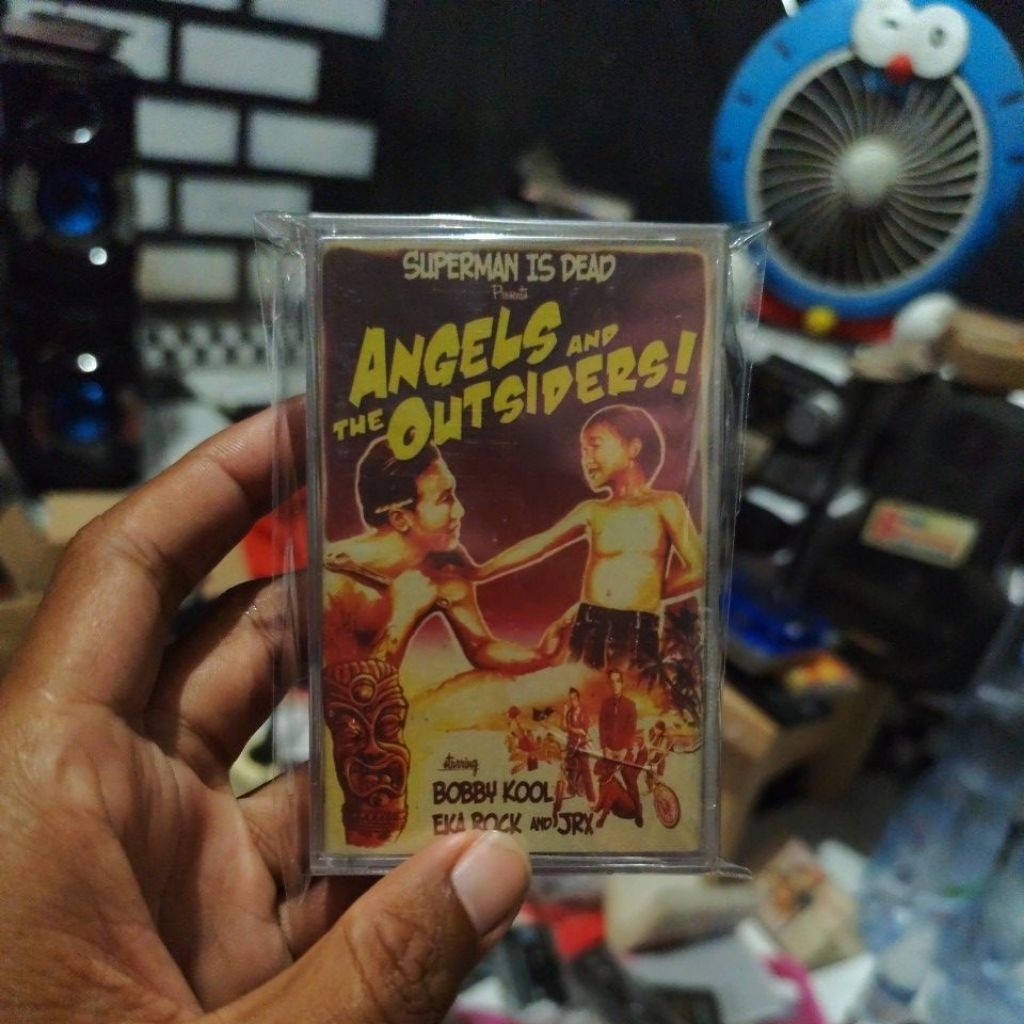 Kaset Superman Is Dead album Angels and the Outsiders SEGEL