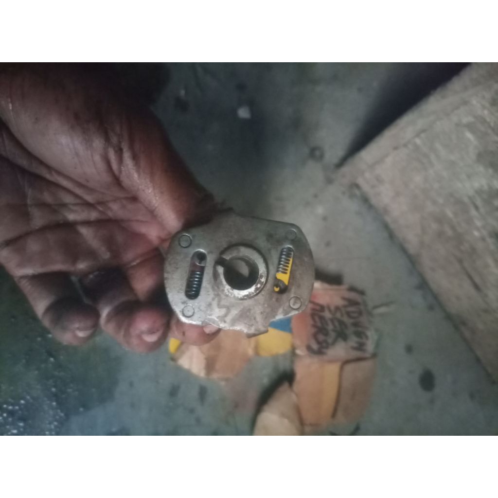 rotor advancer penggerak platina pengapian pada silinder head blok mesin Kawasaki Binter mercy Merzy