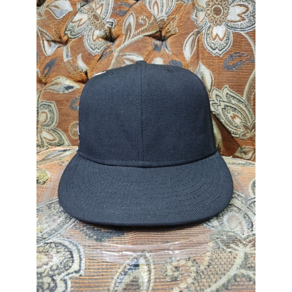 Topi Era X The Hundreds