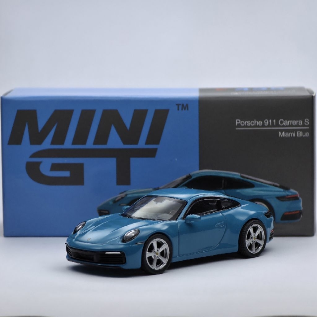 Mini GT No. 435 Porsche 911 Carrera S Miami Blue