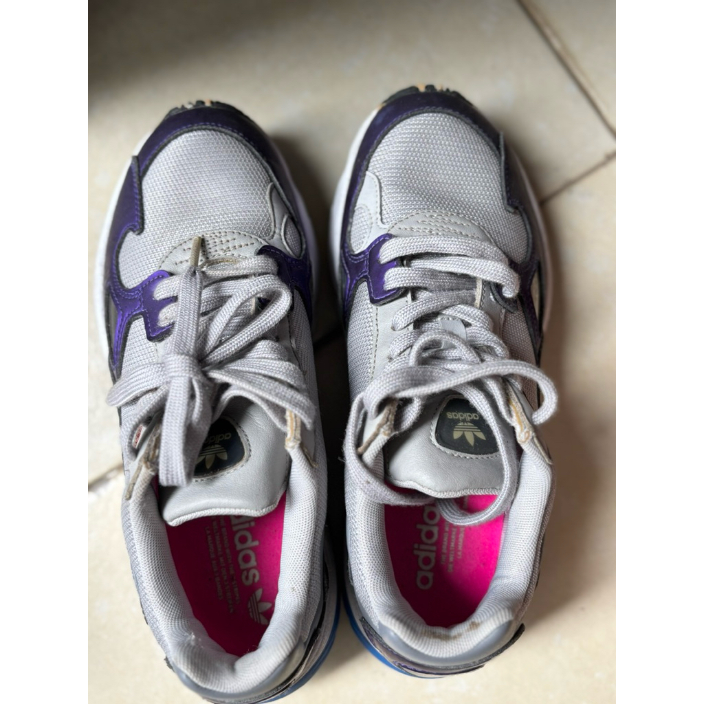 sepatu adidas size 40