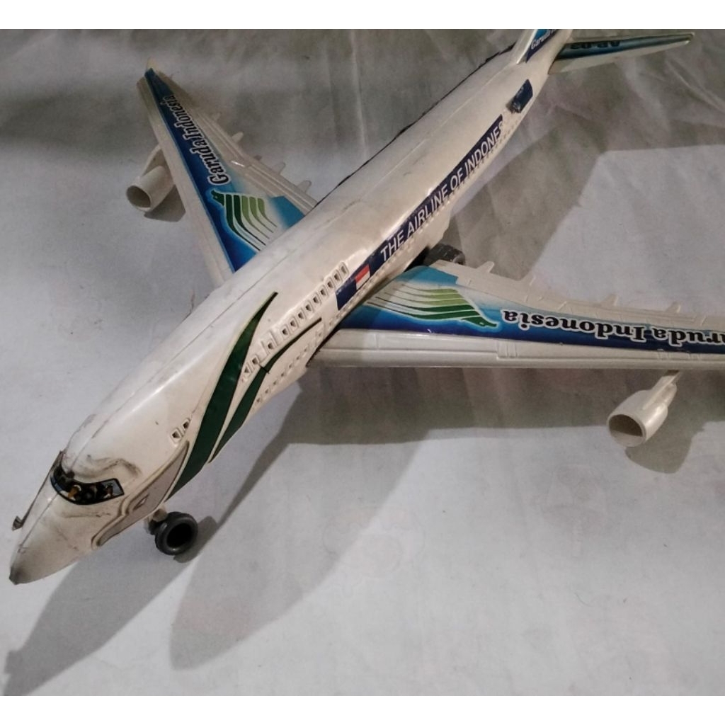 Mainan Anak Pesawat Garuda Indonesia Boeing | No. 737