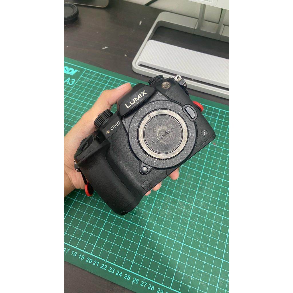 Panasonic LUMIX GH5 bekas murah second