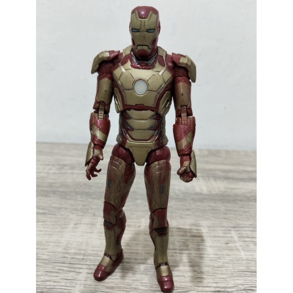 figure hasbro iron Man Mark 46