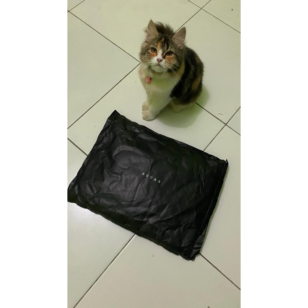 Calle Jubah size L baru