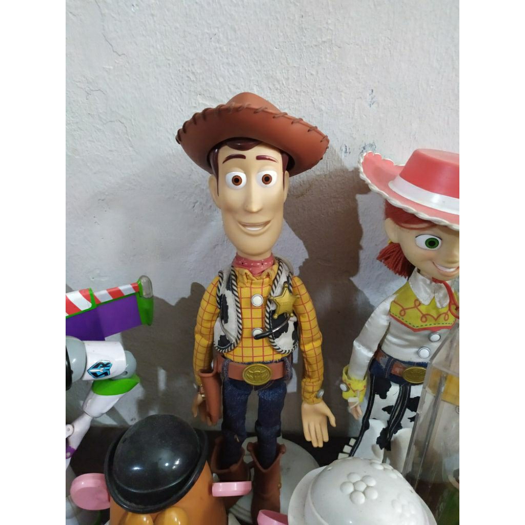 toy story woody the signature collection