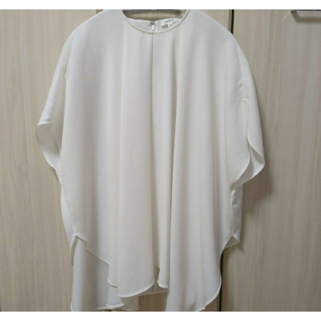 KAFTAN Atasan wanita Putih