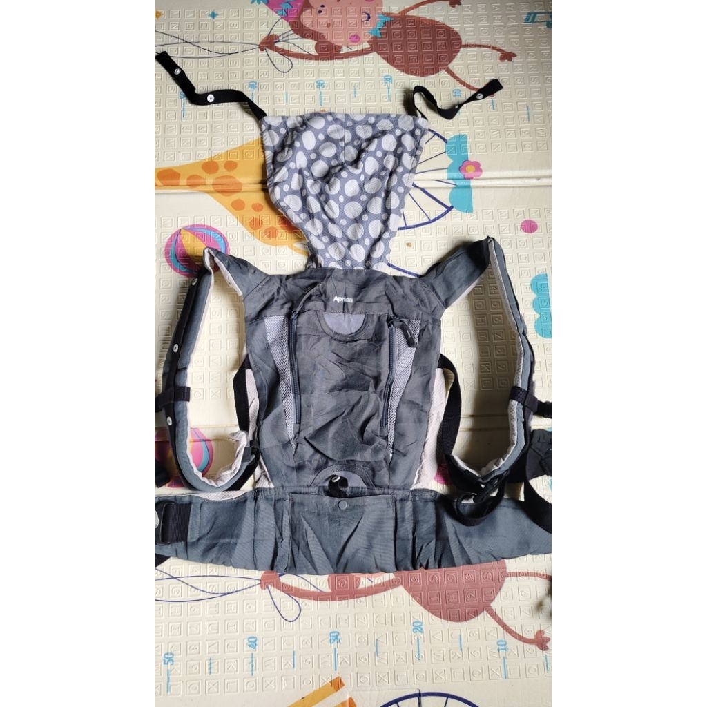 PRELOVED GENDONGAN SSC APRICA 4 POSISI, HADAP DEPAN HADAP IBU mshape GENDONG PUNGGUNG GENDONG SAMPIN