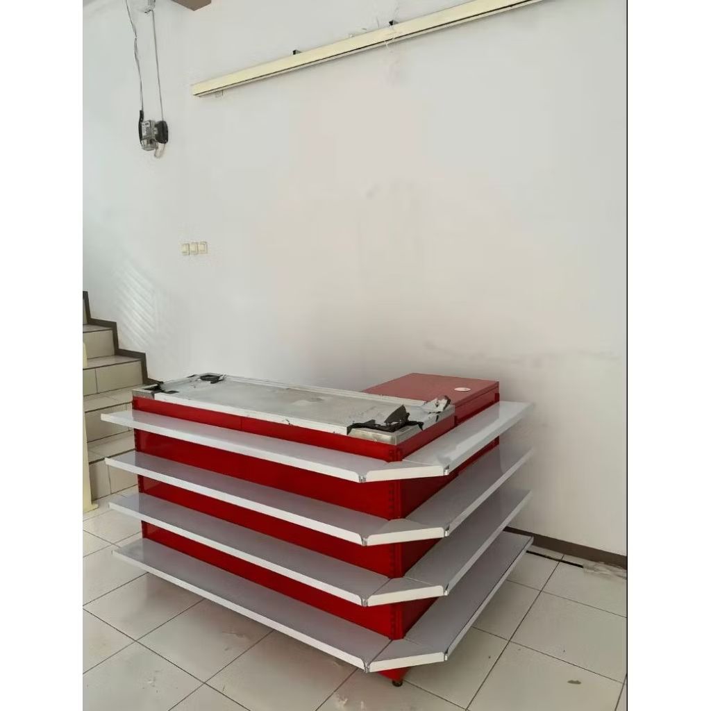 Meja kasir minimarket