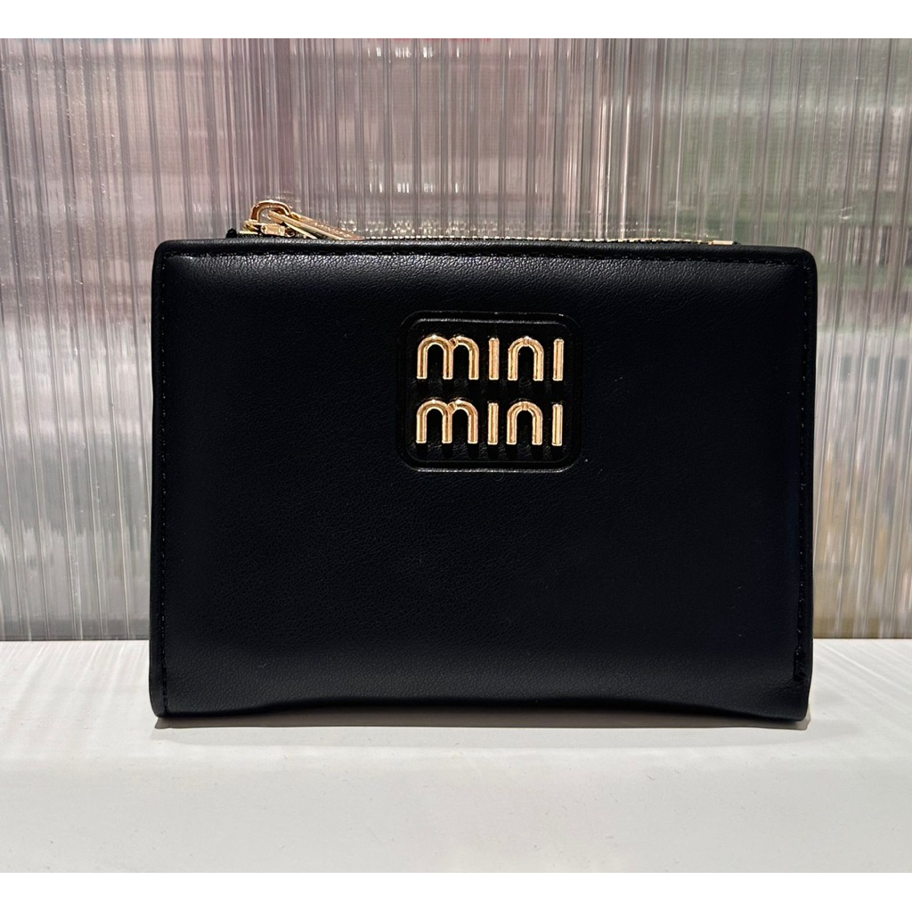 Miniso Dompet miniso dua lipat Hardware letter short two fold women's wallet black dompet cewek lipa