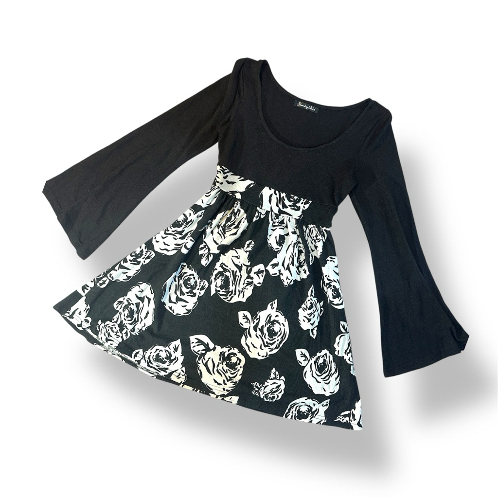 Gothic Sleeves Roses Dress Preloved Top Goth Punk Rock Emo Queen Bee Diva y2k outfit | y2kstyle coqu