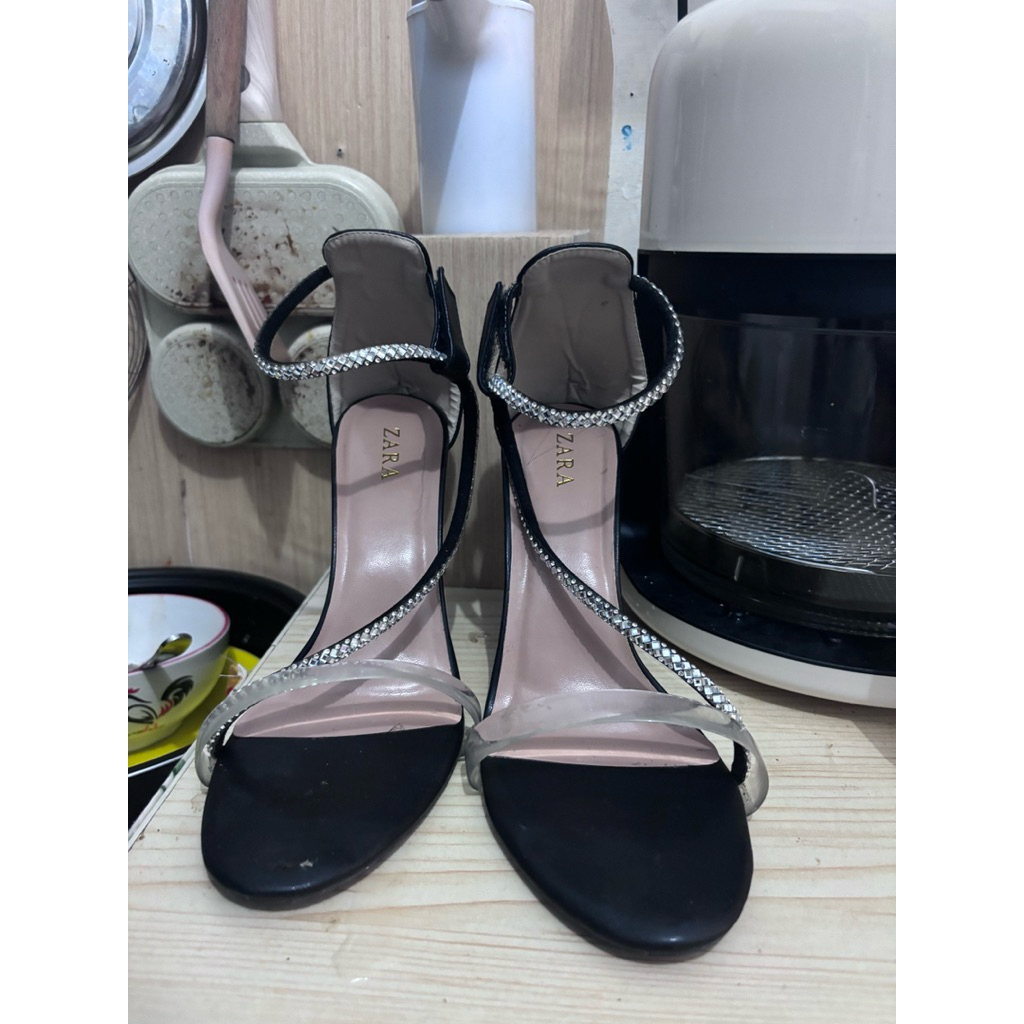 Heels pesta cakep ukuran 42 tinggi 8cm