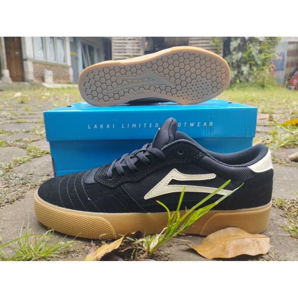 Lakai cambridge black gum suede