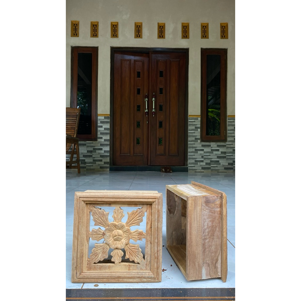 LOSTER KAYU PERSEGI 25x25cm