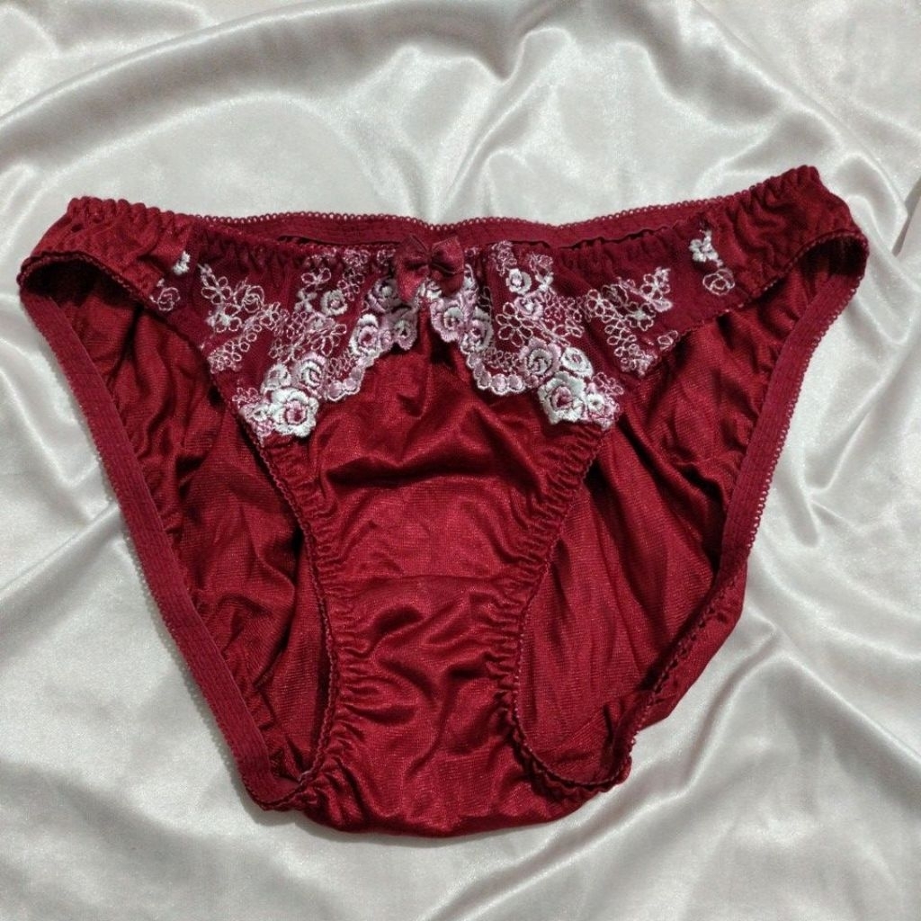 CD satin size M SILKY RED TUTU