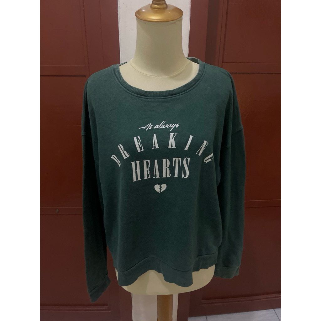 PRELOVED TERMURAH CN STRADIVARIUS OVERSIZE CROP PAKAIAN WANITA CREWNECK