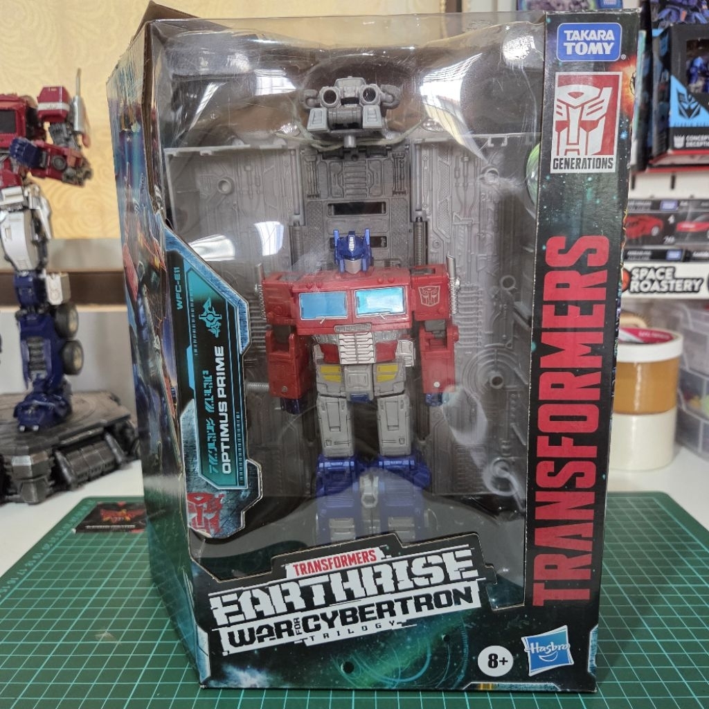 Transformers WFC Earthrise Optimus Prime BIB