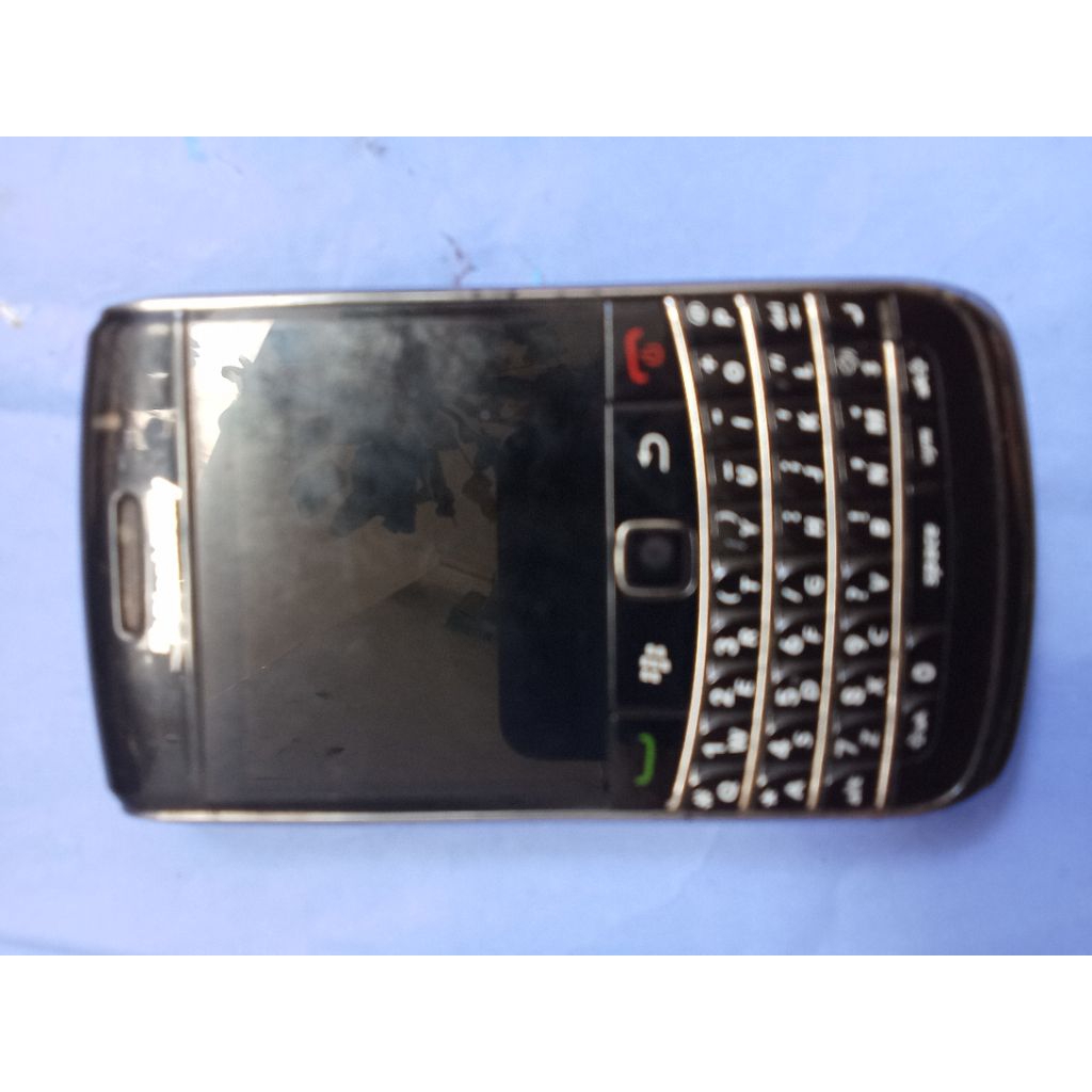HP BLACKBERRY BOLD 9700 ATAU ONYX II ANGGAP AJA MATI BUAT BAHAN