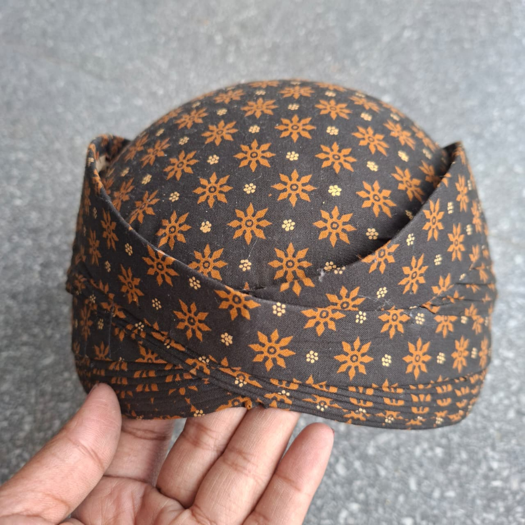 *Blangkon PERBAWAN Solo POLOS Truntum Coklat Hitam