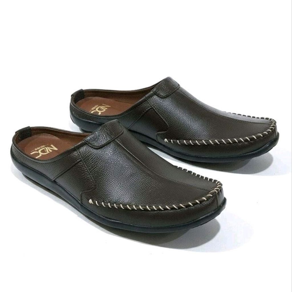 bustong pria kulit asli