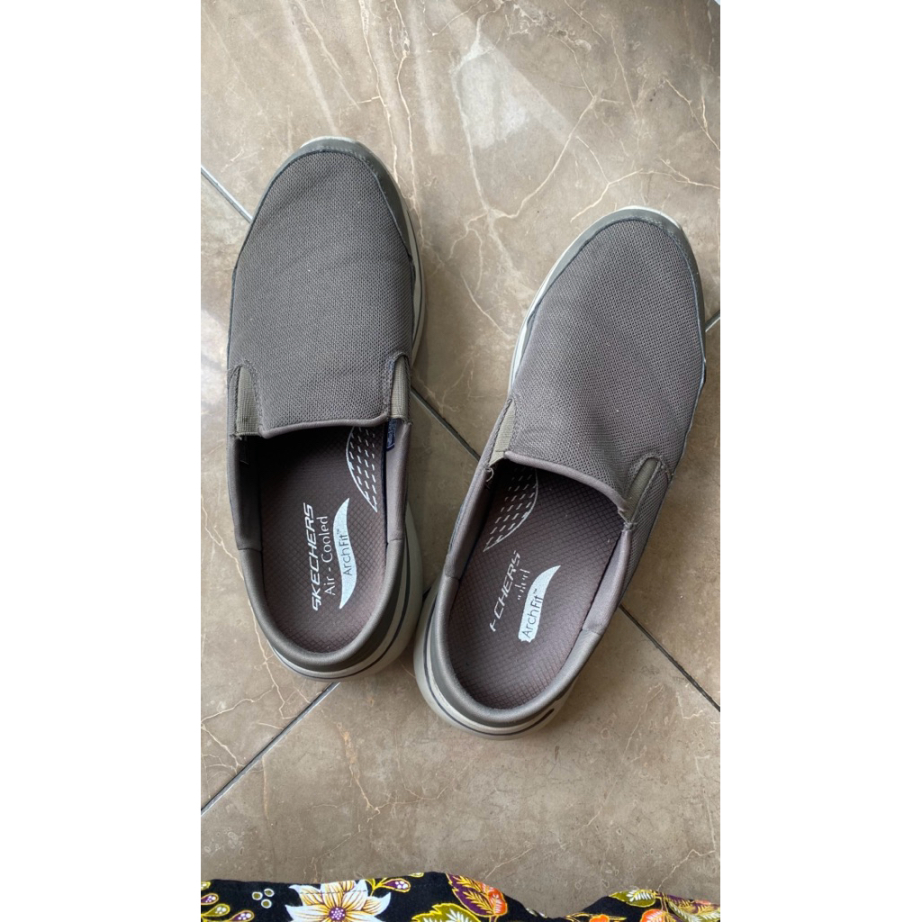 skechers - air cooled arch fit