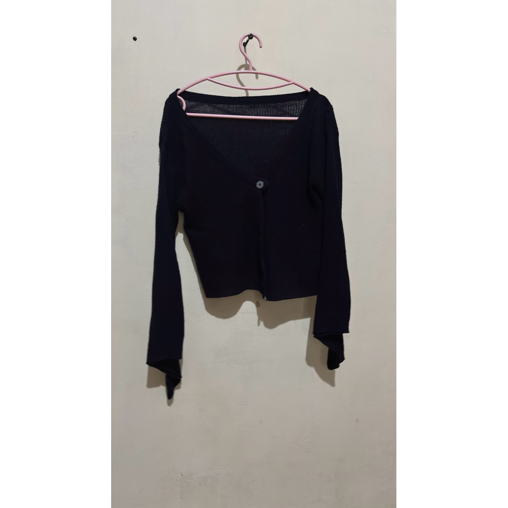 PRELOVED SWEATER RAJUT CROP