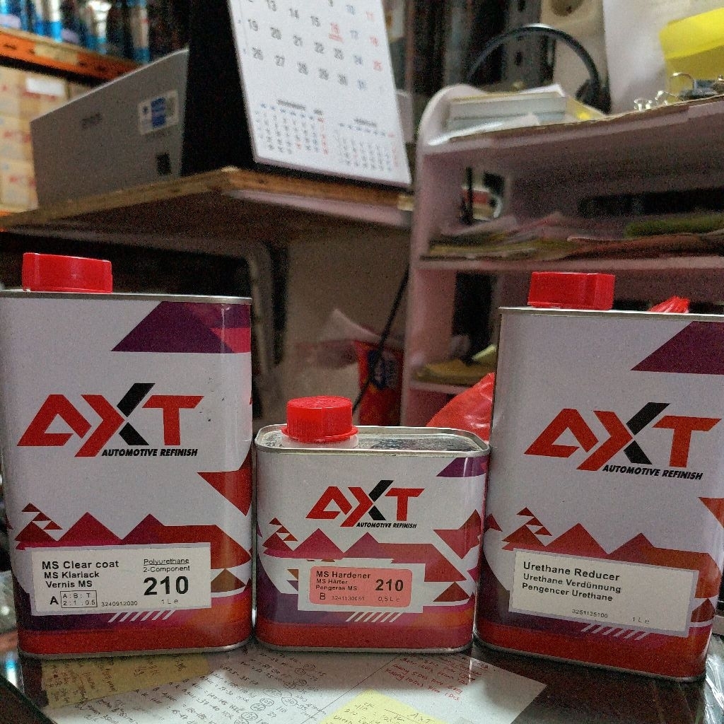 AXT MS clear coat 210 + Thinner AXT Urethane Reducer