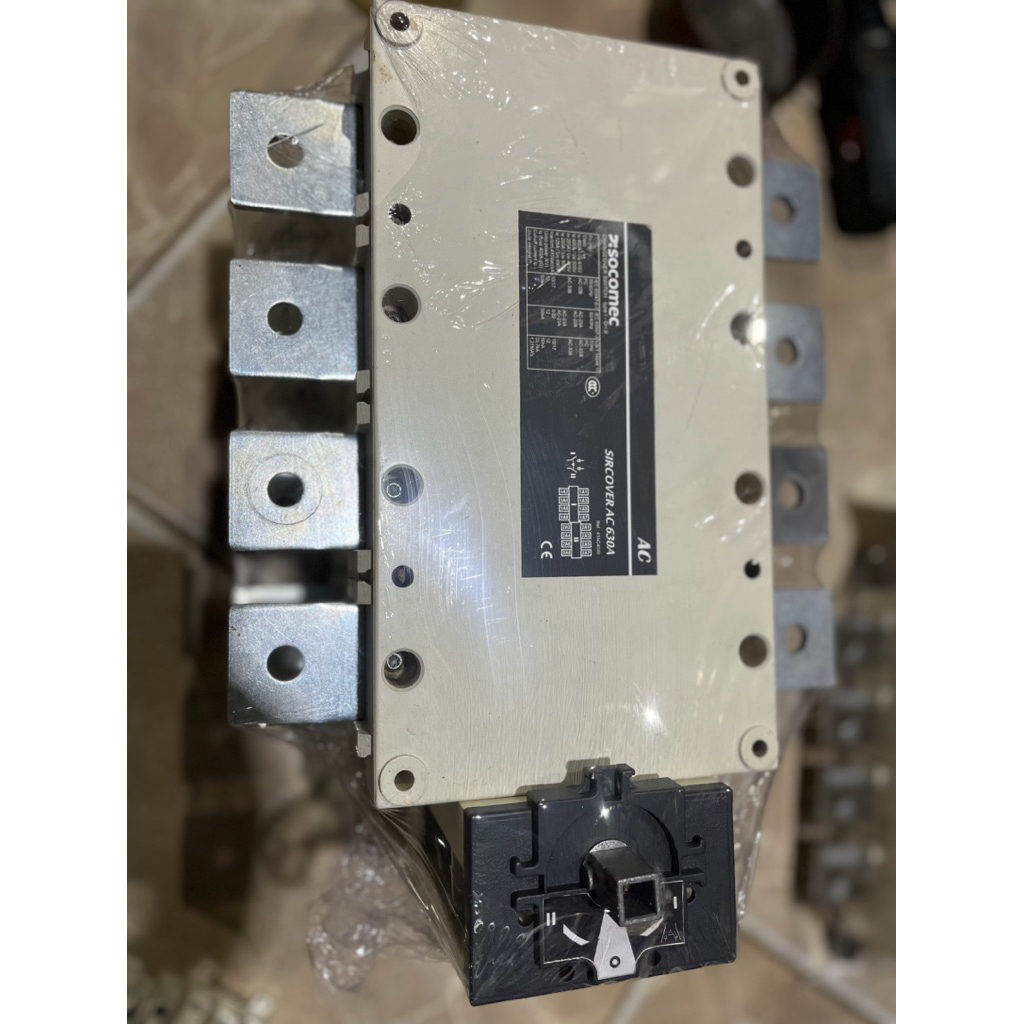 SOCOMEC SERCOVER 4P 630a MANUAL CHANGE OVER SWITCH