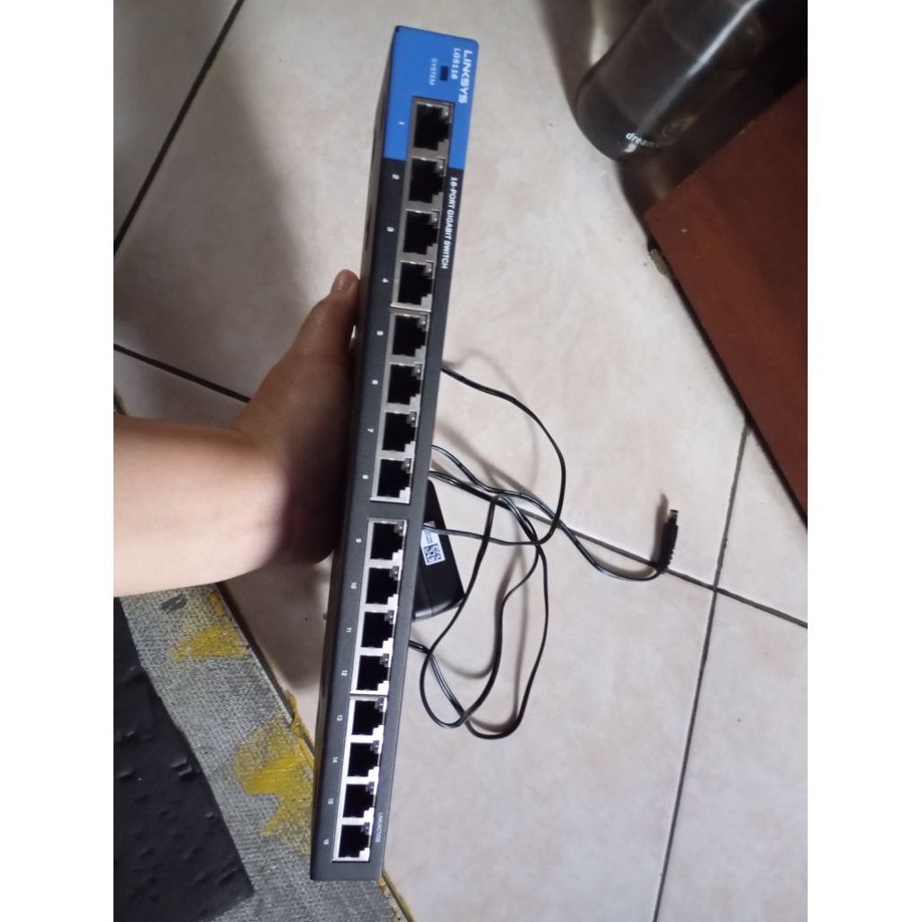 switch hub 16 port gigabit Linksys LGS116