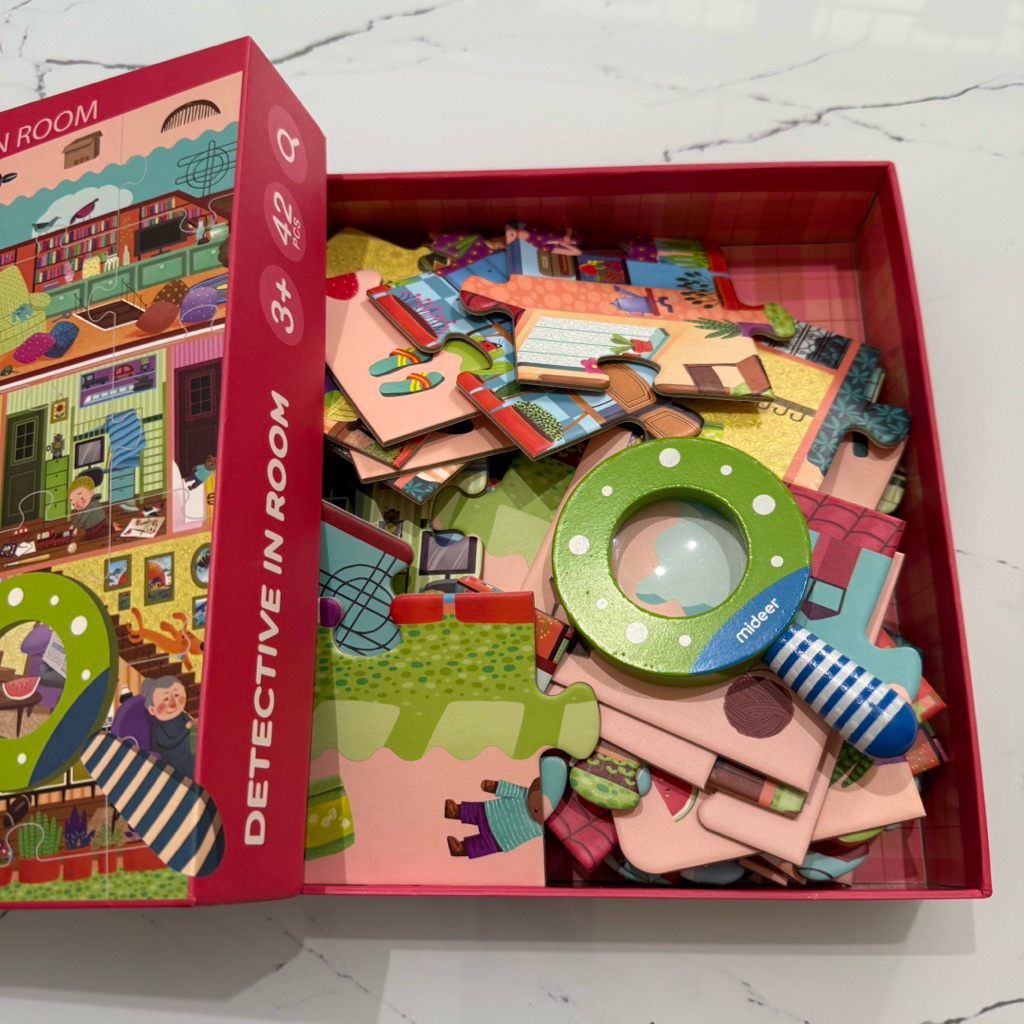 PRELOVED FLOOR PUZZLE MIDEER DETECTIVE IN ROOM