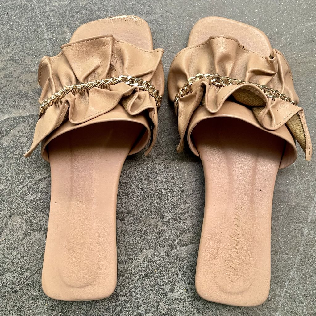 [NEGO] SANDAL JALAN RUMAH CHAIN RUFFLE SHOES SEPATU RANTAI RUMBAI COKLAT BROWN PASTEL THAILAND BKK B