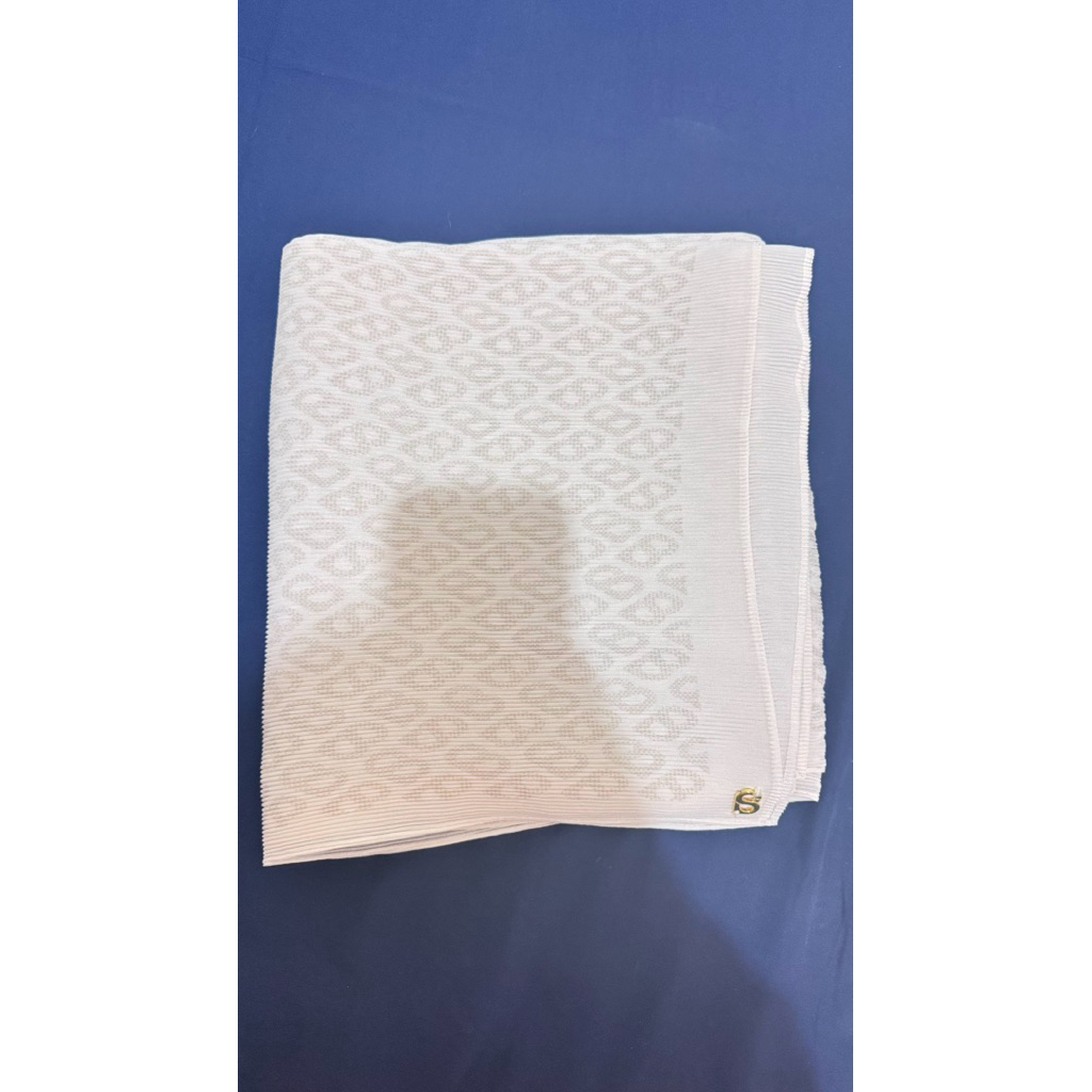 BUTTONSCARVES Tapis Pleated Shawl (preloved)