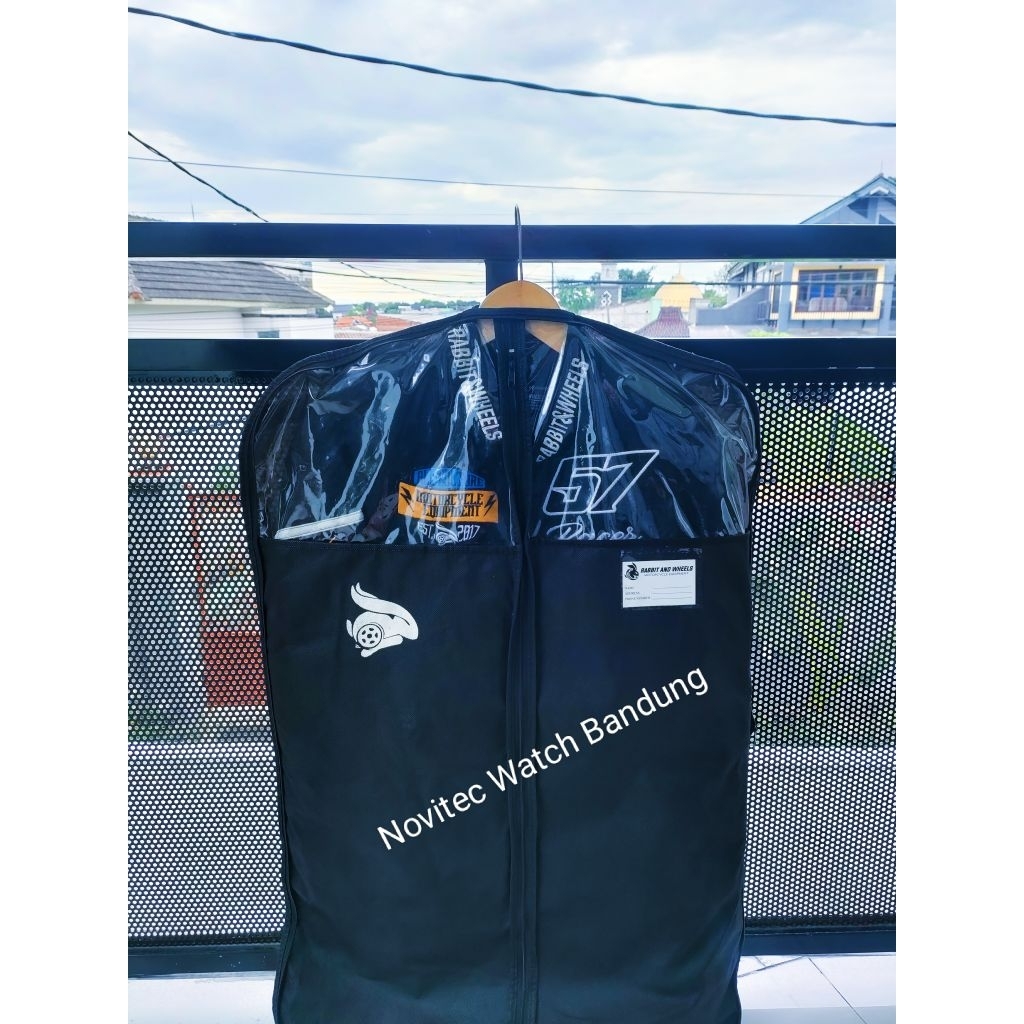 Rabbit And Wheels Jokowi (Midnight v1) preloved second likenews jaket pria bekas berkualitas