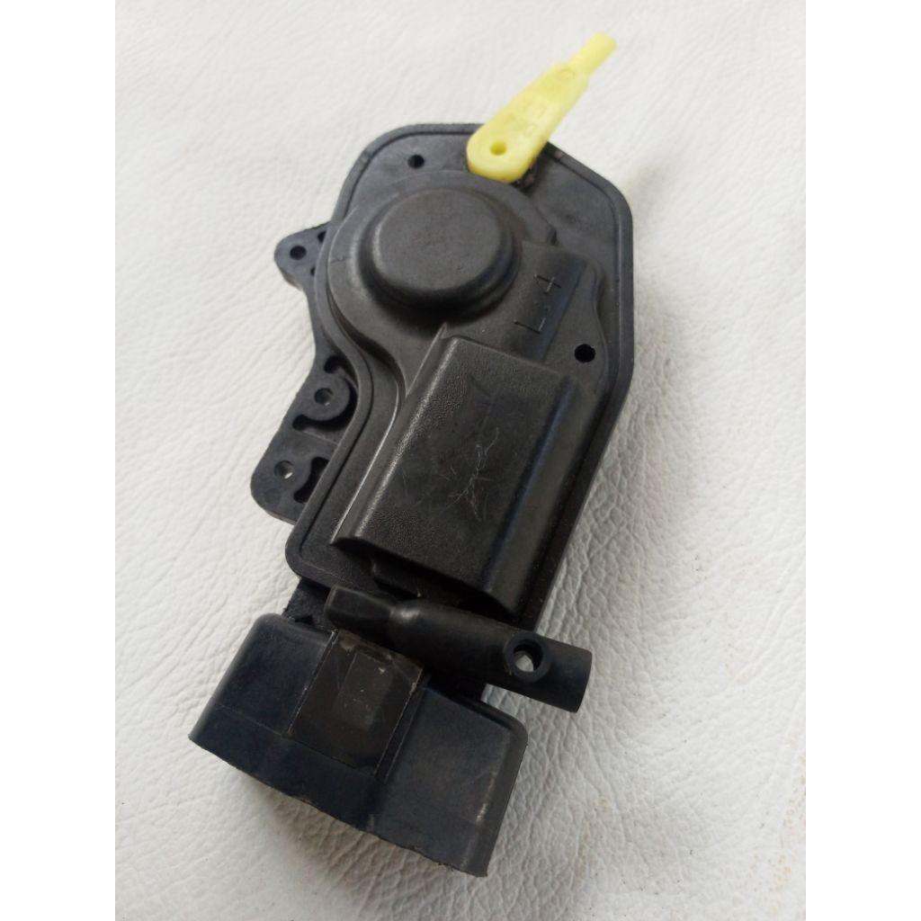 Actuator Central Lock  Pintu Depan Kiri Agya Ayla