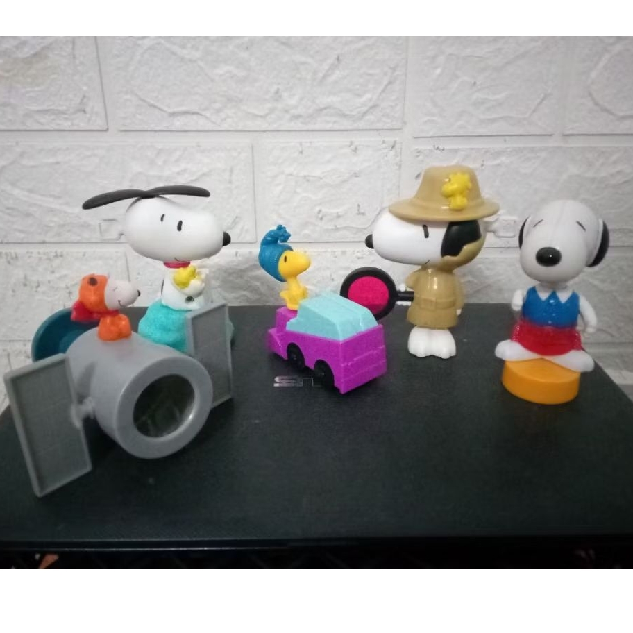 Mainan Happy Meal Mcd Peanuts Snoopy (Take All)