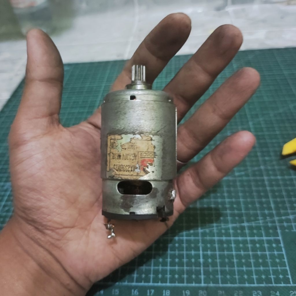 DINAMO DC MOTOR 220VDC DINAMO GENERATOR LED MOTOR
