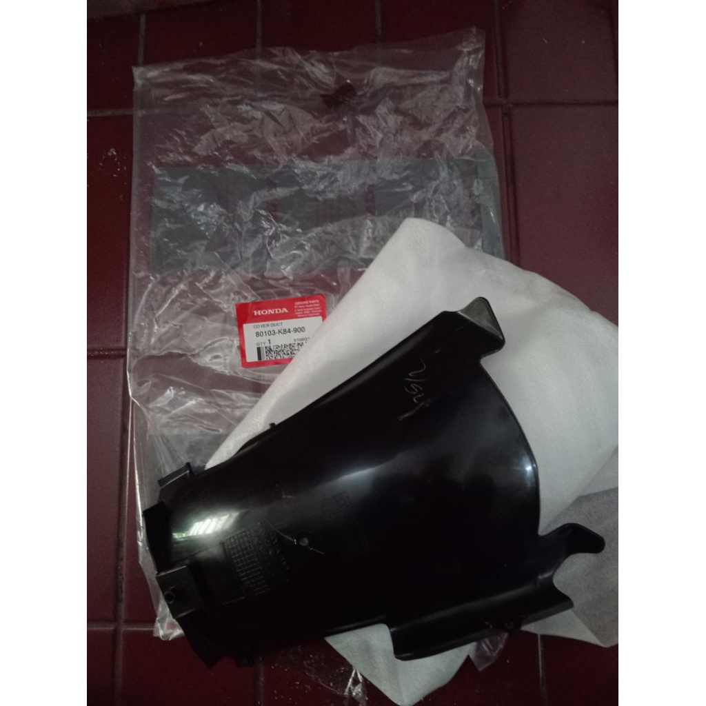 Cover duct 80103 K84 900 spakbor kolong honda crf 150 original