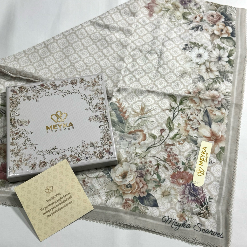 MEYKA SCARVES BOX